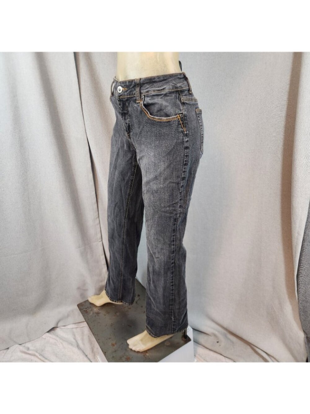 Coldwater Creek Black Wash Straight Leg Denim Blue Jeans Size 6 MEDIUM 28 Wx32 I - Picture 7 of 8
